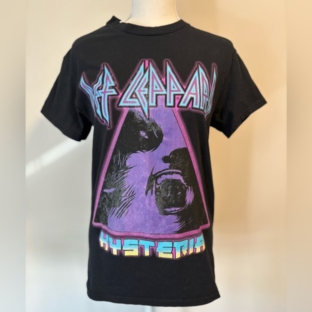 Def Leppard “Hysteria” Black Band Tee Size Small